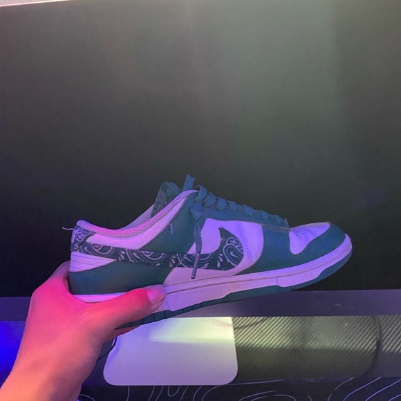 Nike Dunks. - Picture 3 of 5